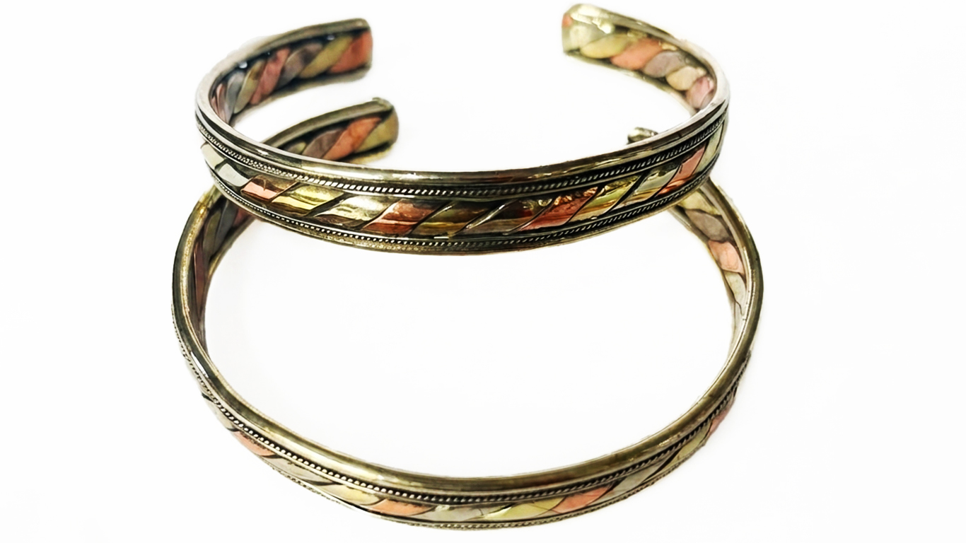 handmade-tri-metal-engraved-border-cuff-bracelet-with-copper-brass-and-white-metal